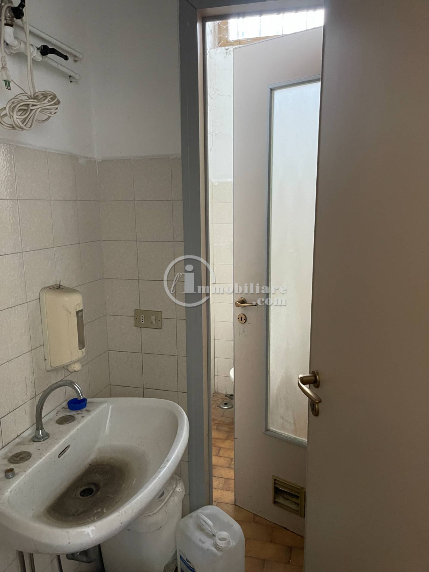 Capannone industriale in vendita a Abbiategrasso