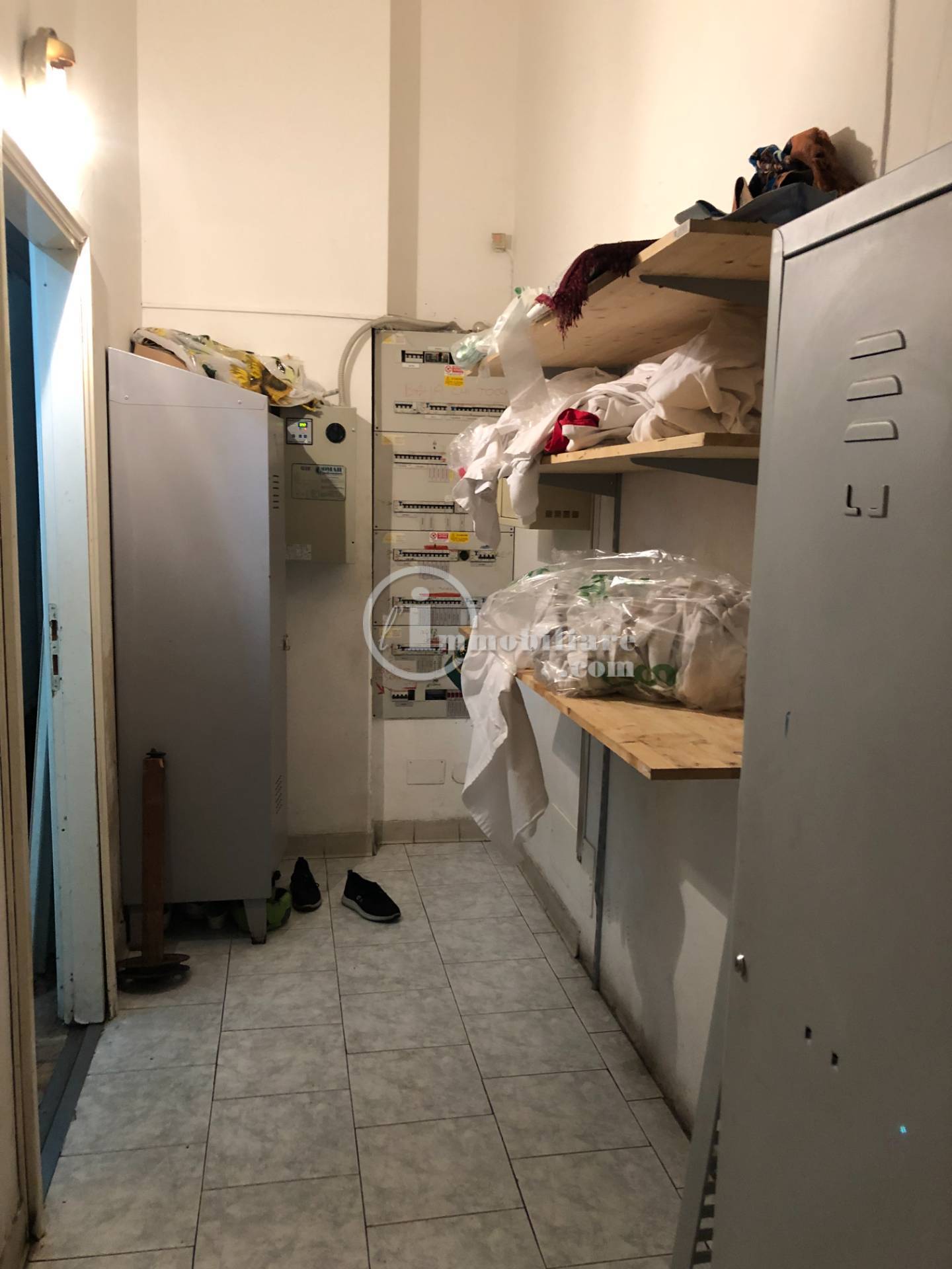 Negozio in vendita a Milano, Giambellino