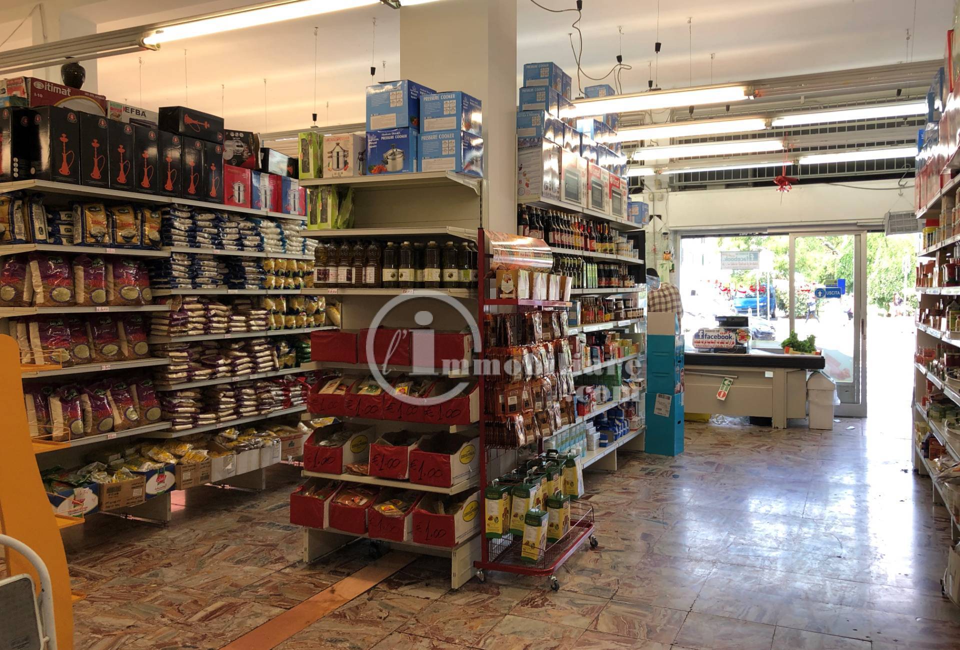 Negozio in vendita a Milano, Giambellino