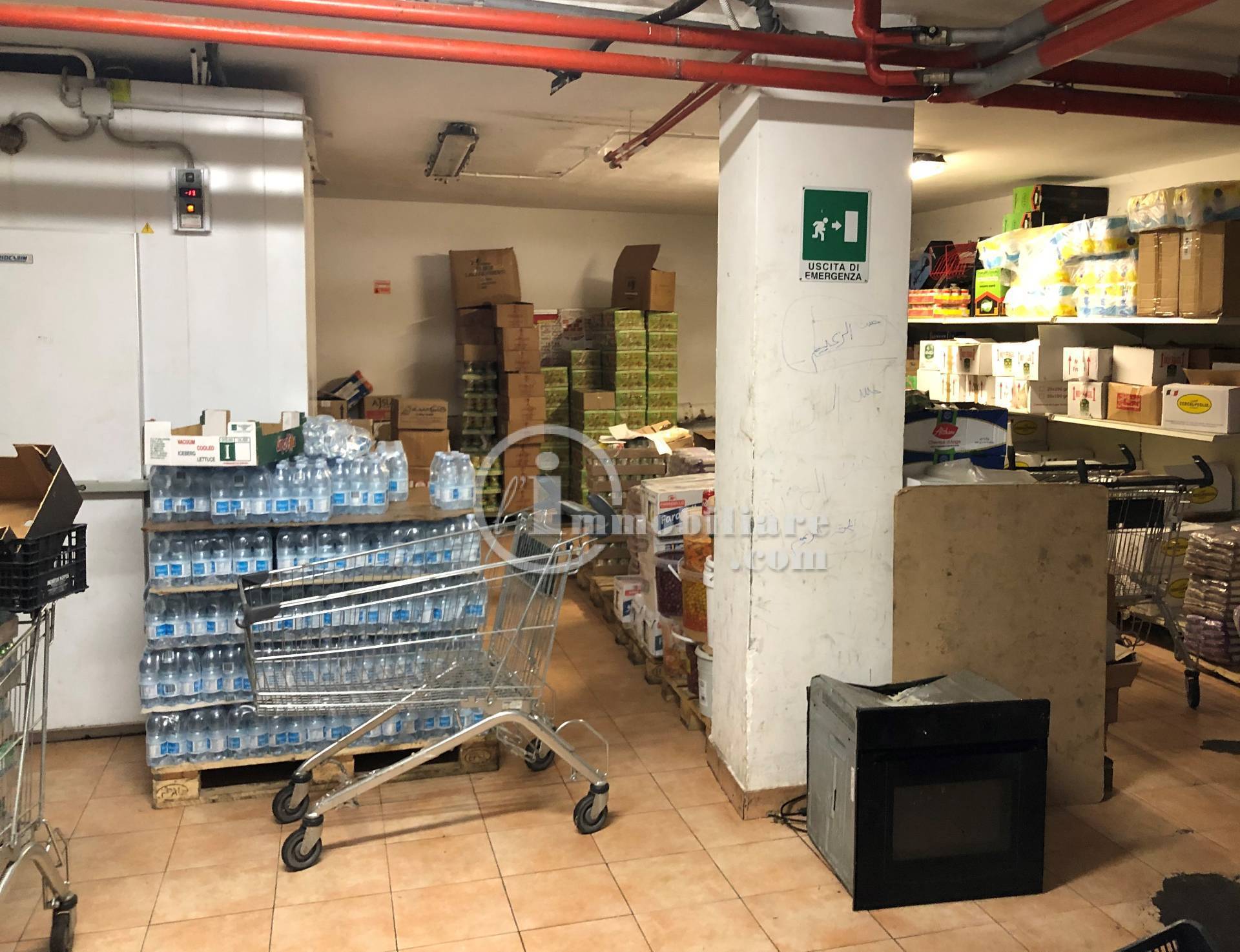 Negozio in vendita a Milano, Giambellino