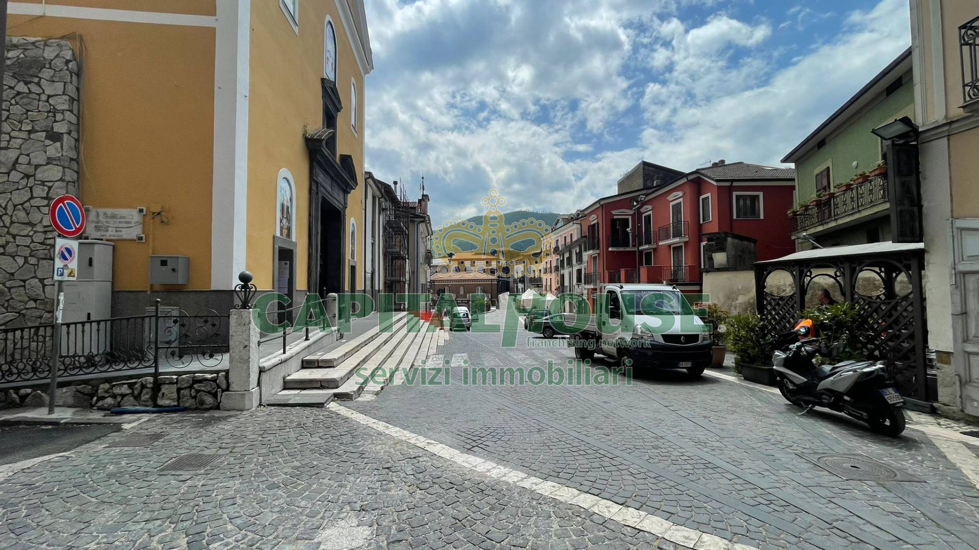 Commerciale in vendita a Monteforte Irpino, Centro