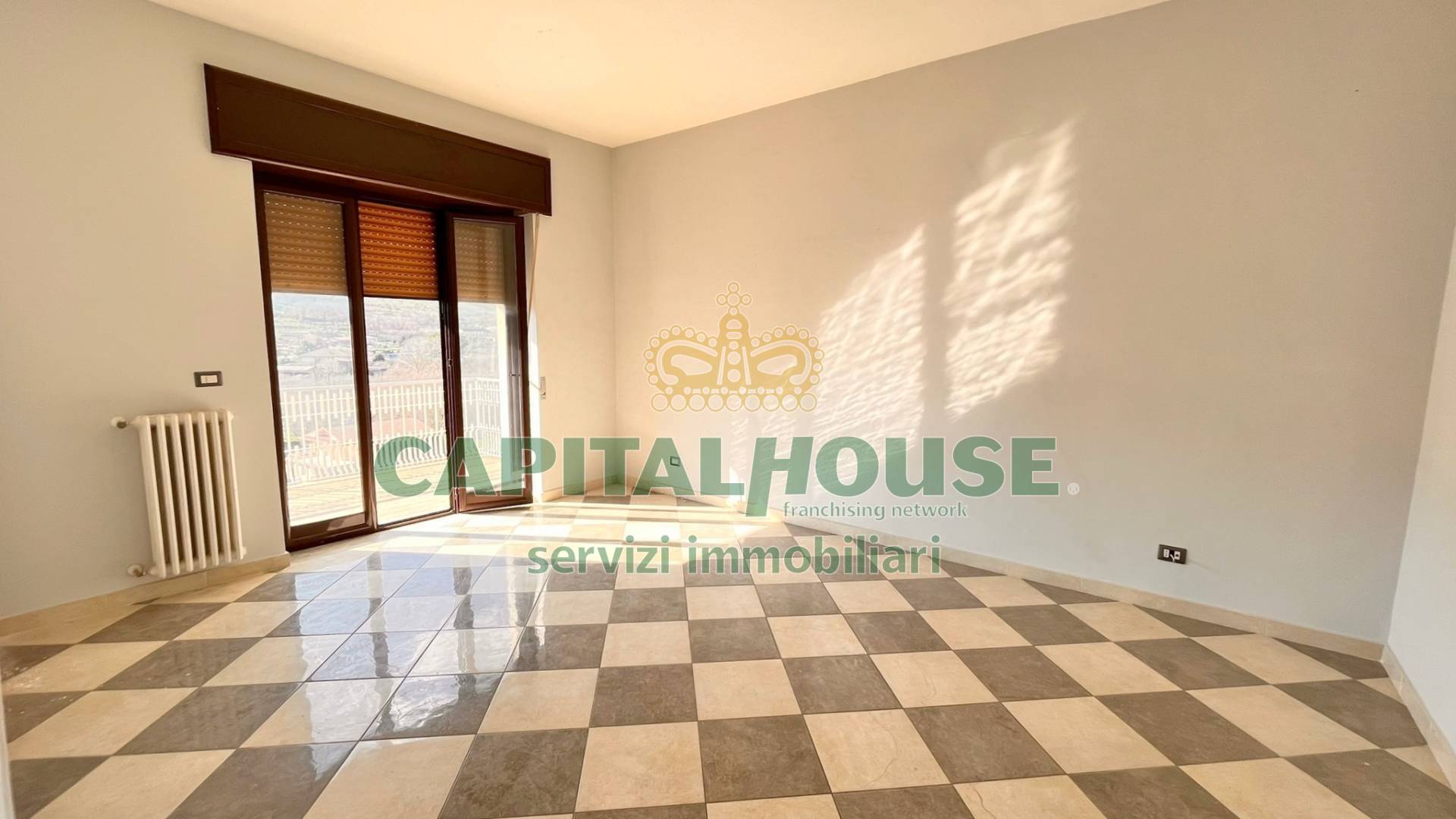 Appartamento in vendita a Contrada