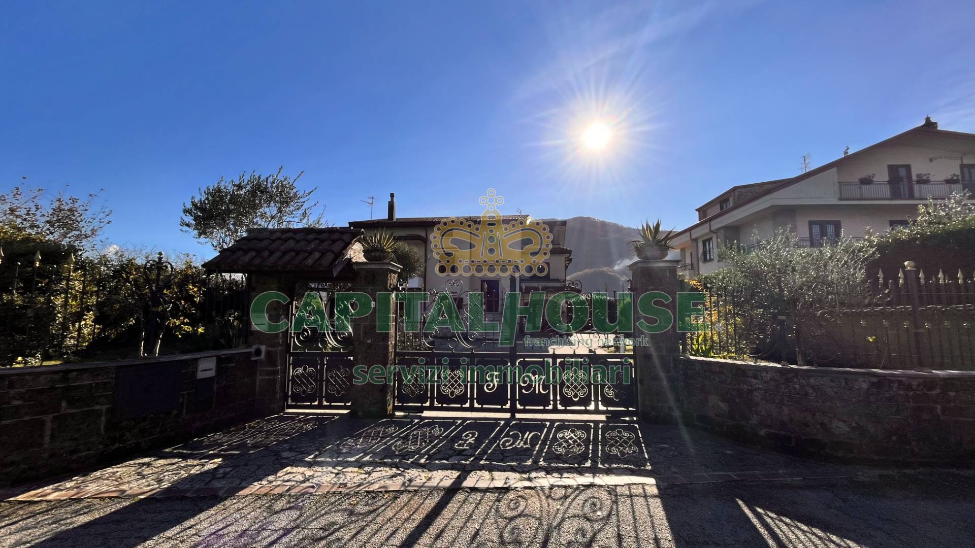 Villa trifamiliare in vendita a Monteforte Irpino