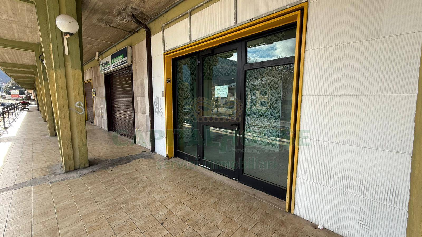 Commerciale in affitto a Monteforte Irpino