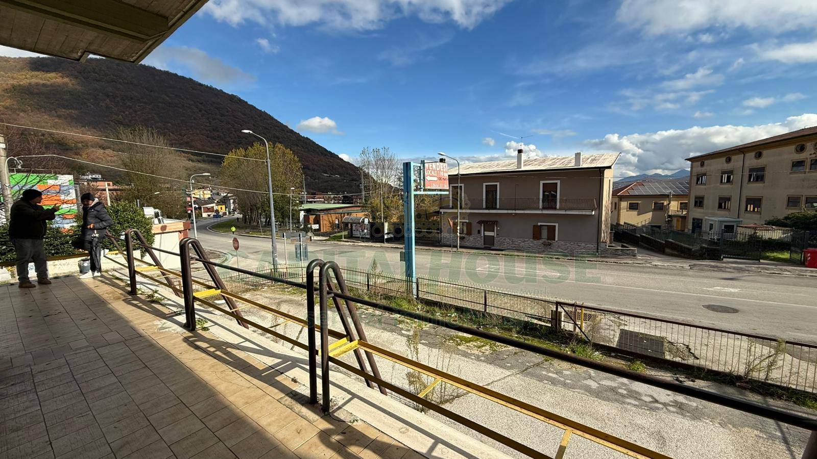 Commerciale in affitto a Monteforte Irpino