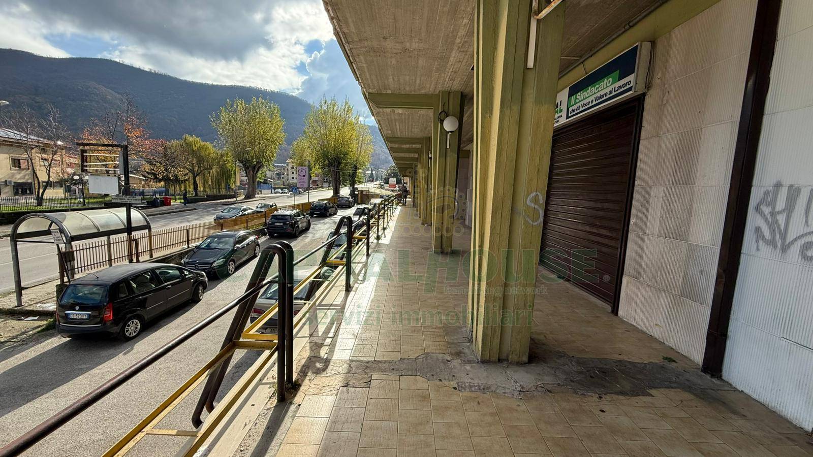 Commerciale in affitto a Monteforte Irpino