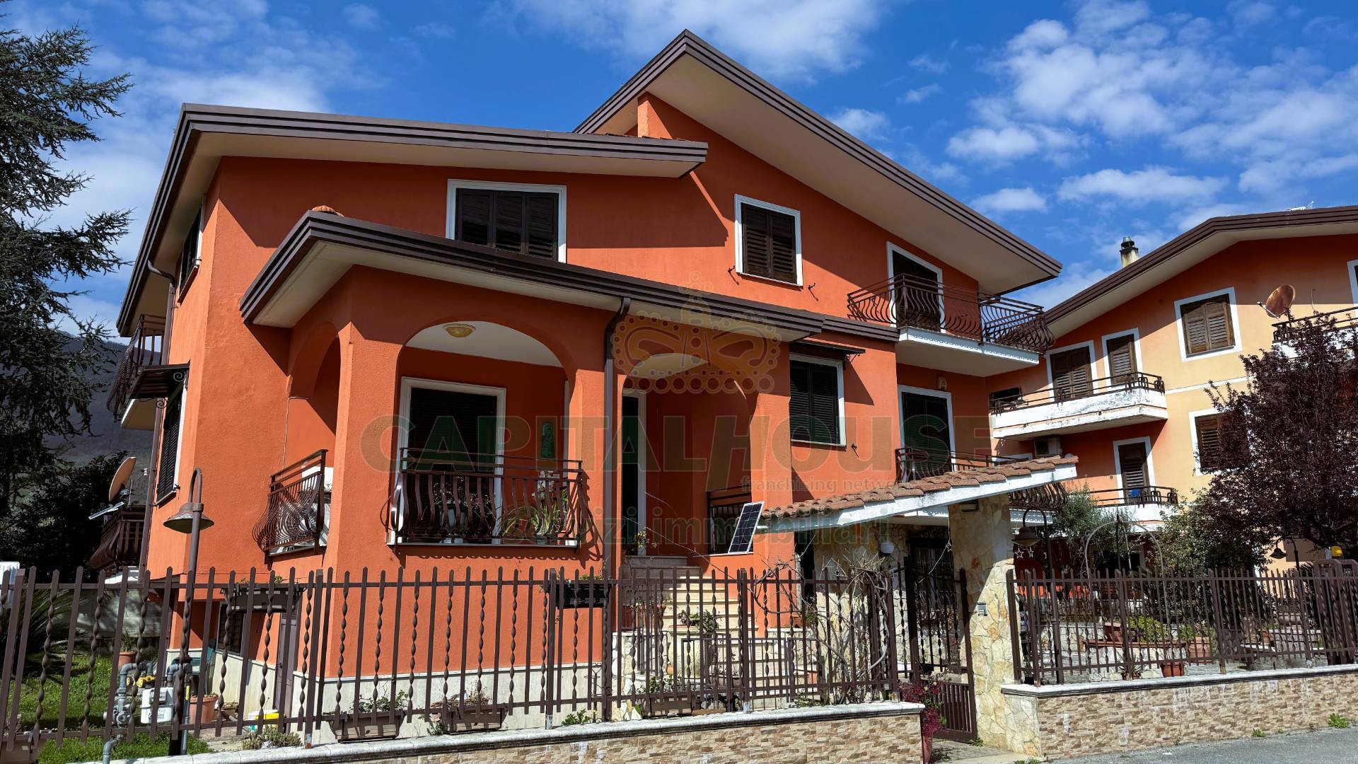 Villa trifamiliare in vendita a Monteforte Irpino