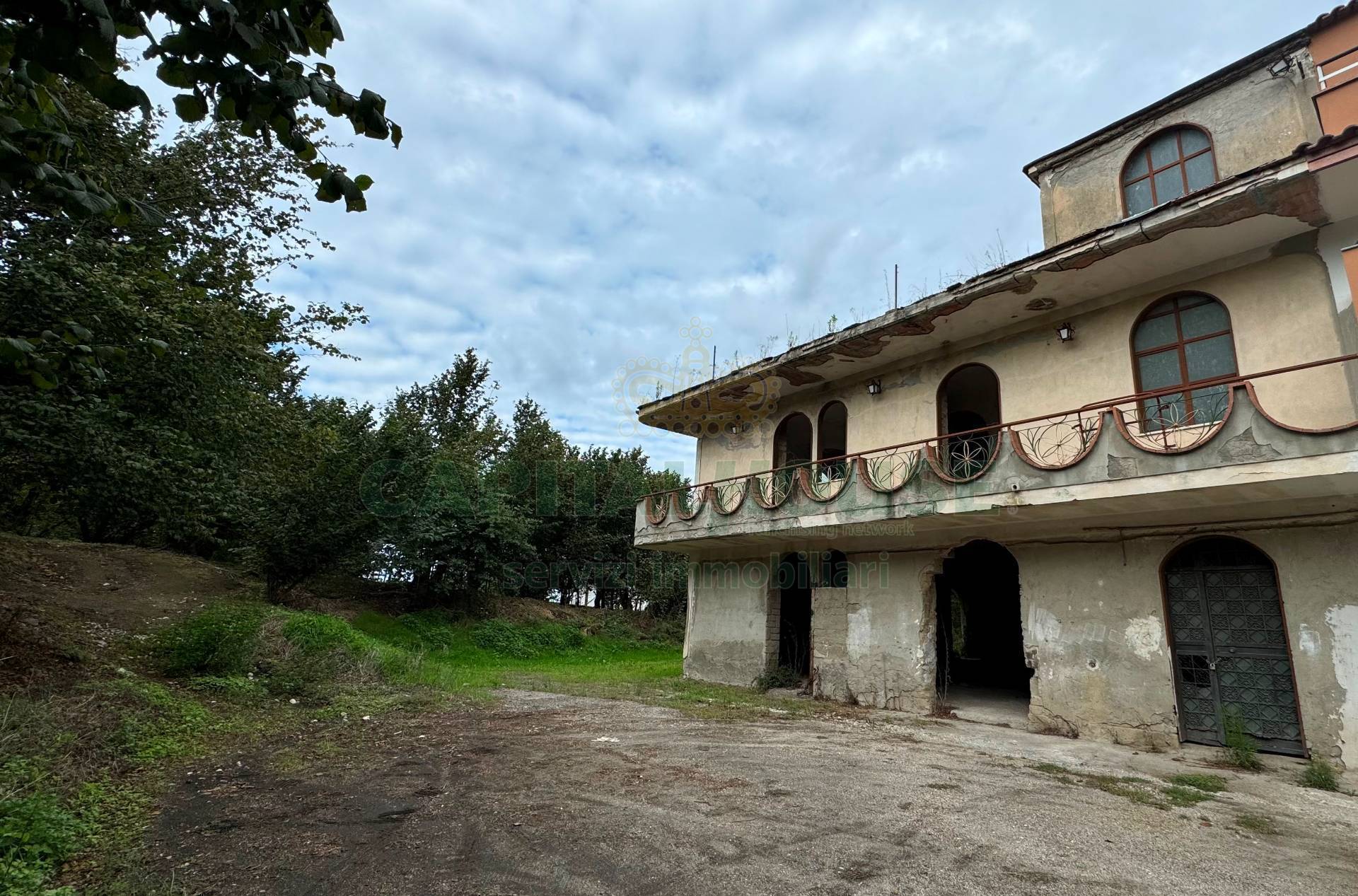 Casa Multifamiliare in vendita a Visciano