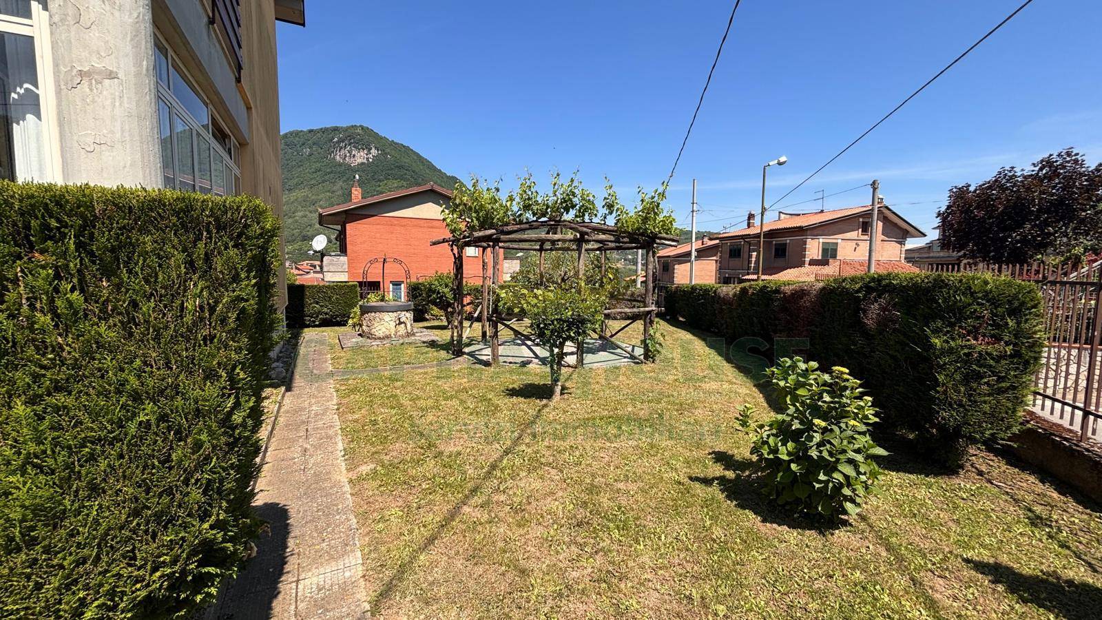 Villette a schiera in vendita a Contrada