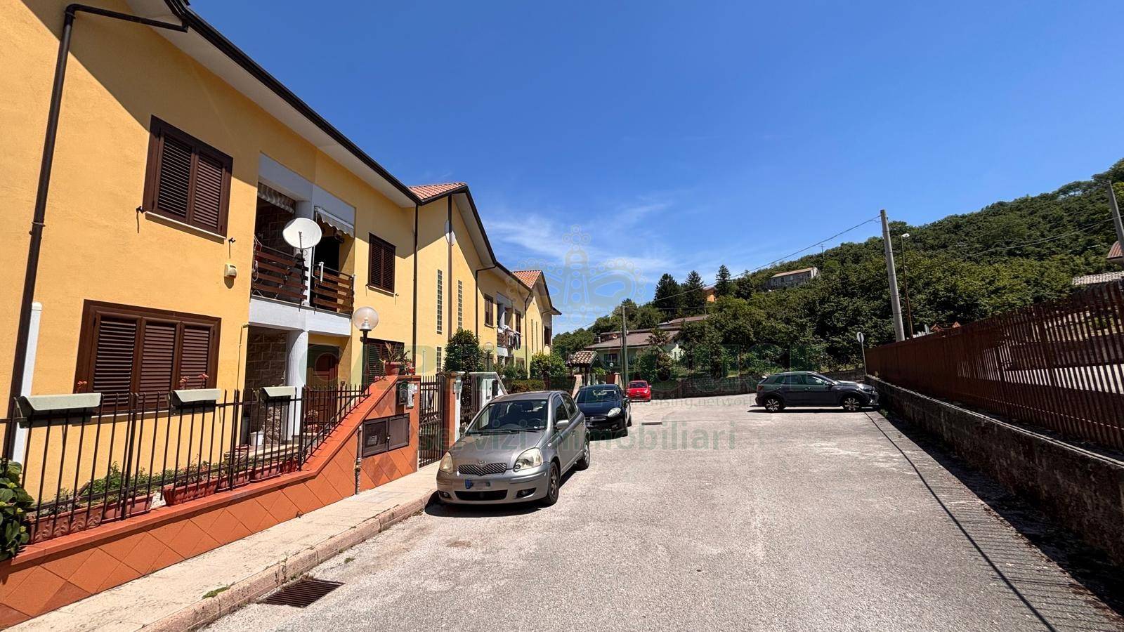 Villette a schiera in vendita a Contrada