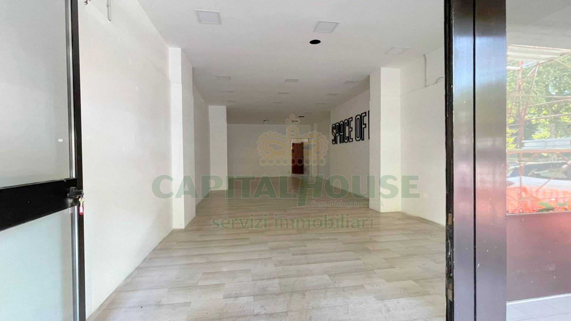 Commerciale in affitto a Monteforte Irpino