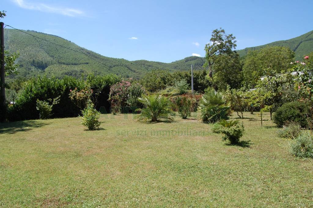Commerciale in vendita a Monteforte Irpino