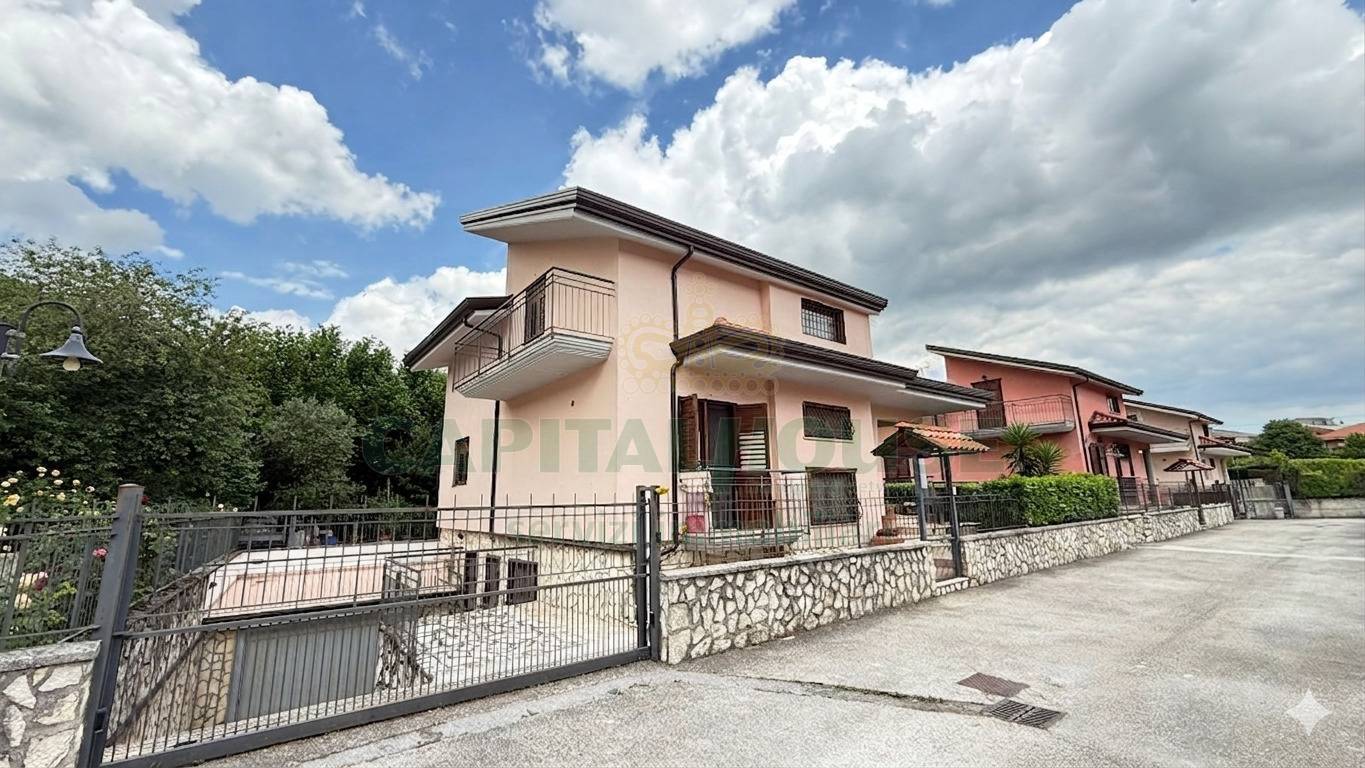 Villa in vendita a Monteforte Irpino