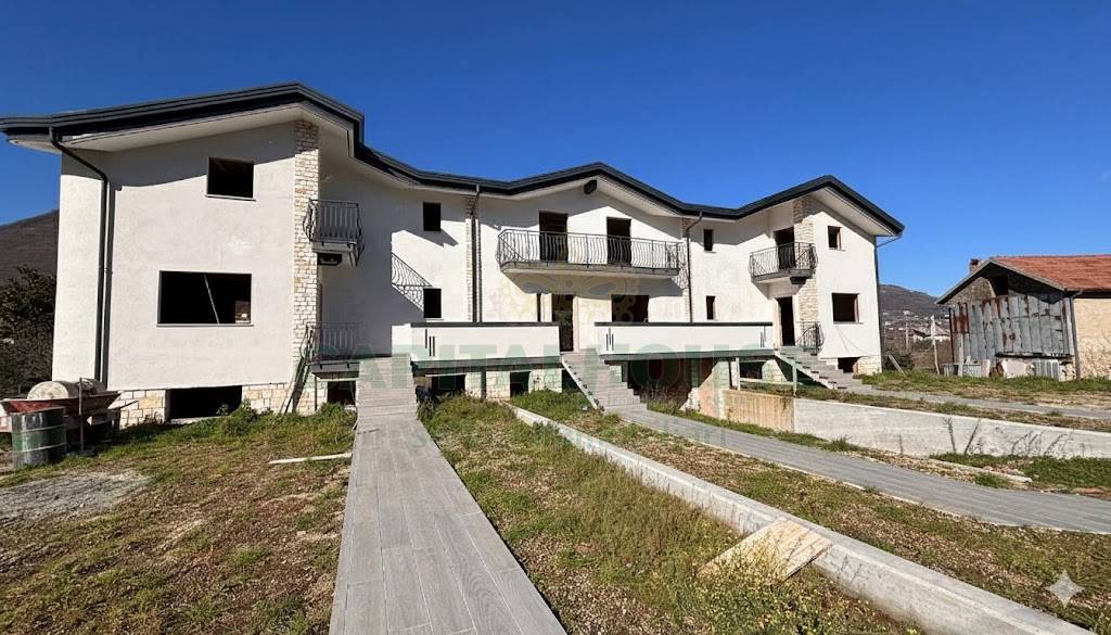 Villa bifamiliare in vendita a Monteforte Irpino
