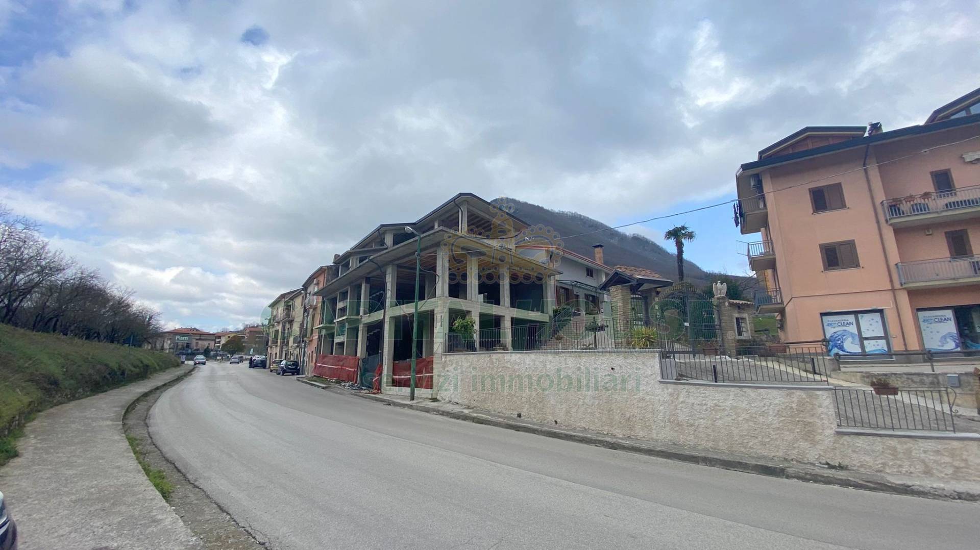 Casa singola in vendita a Contrada