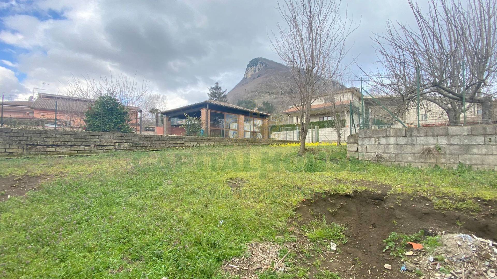 Casa singola in vendita a Contrada