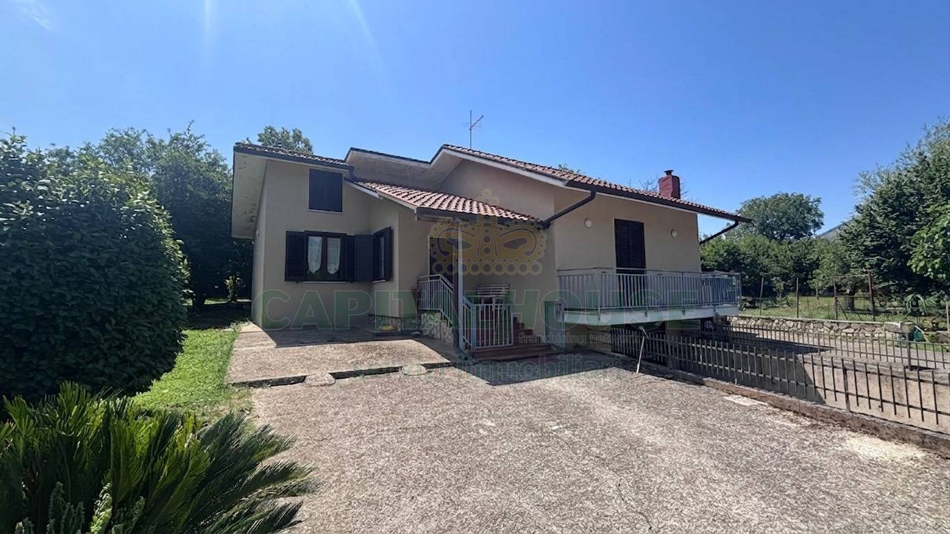 Villa in vendita a Monteforte Irpino