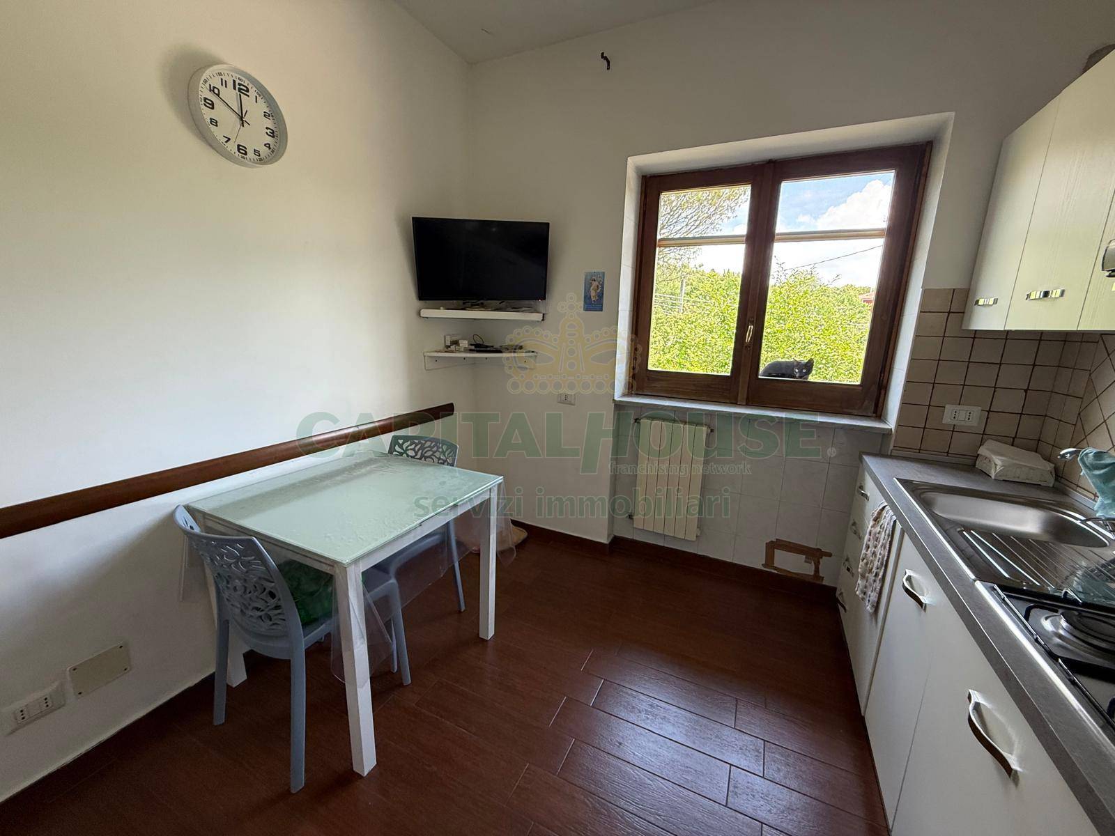 Appartamento in vendita a Contrada