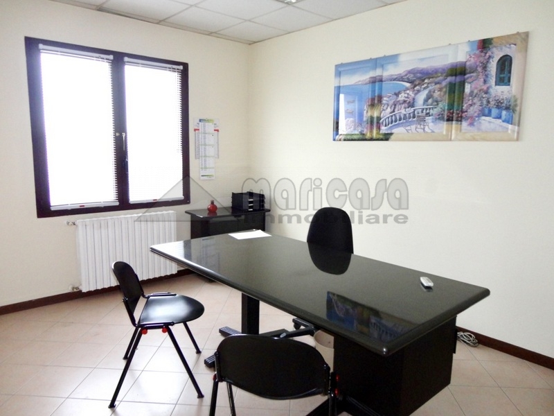 Studio/Ufficio in affitto a Ferrara, Via Bologna