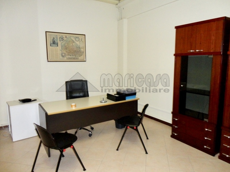 Studio/Ufficio in affitto a Ferrara, Via Bologna