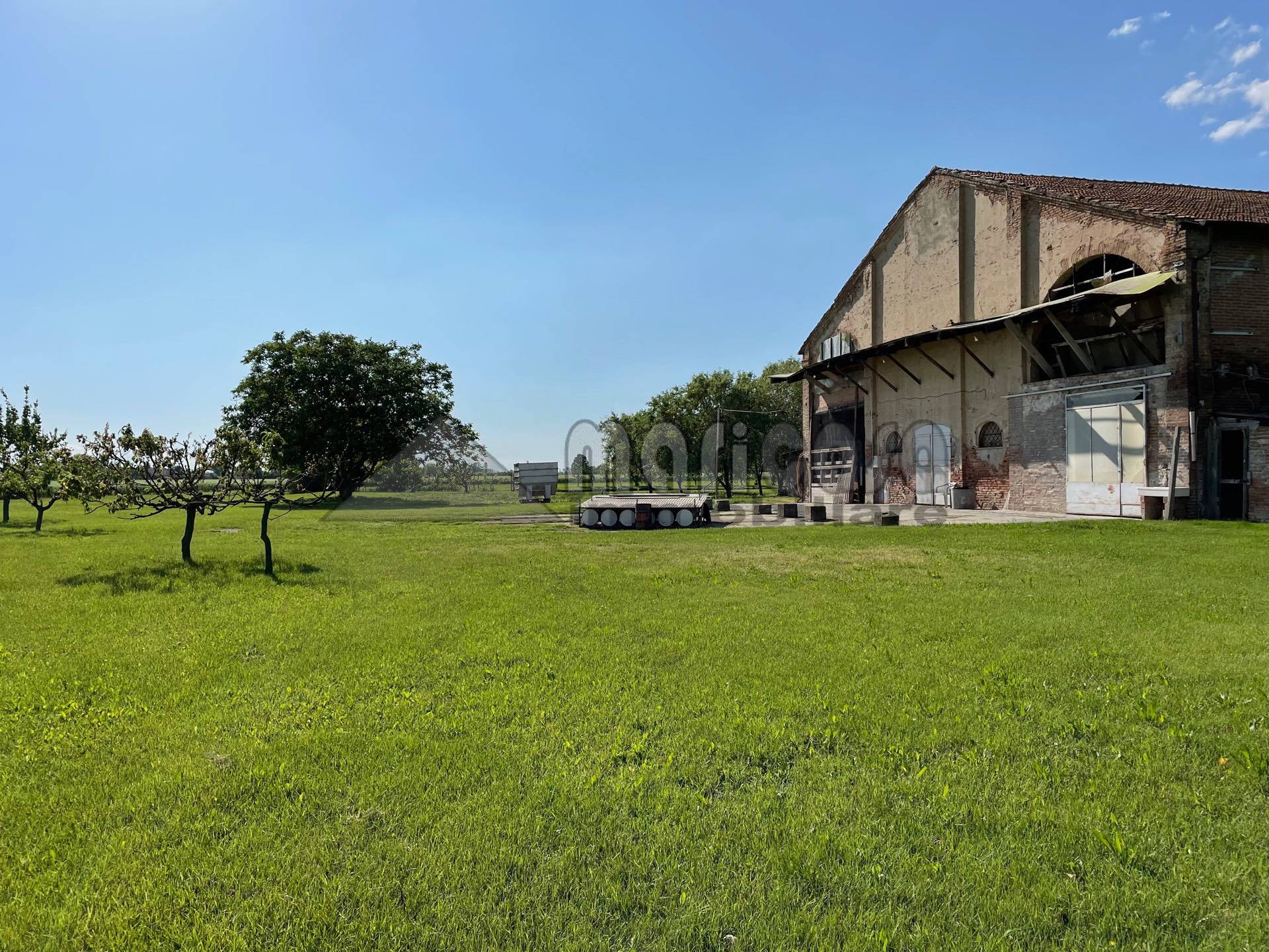 Rustico in vendita a Ferrara, Marrara