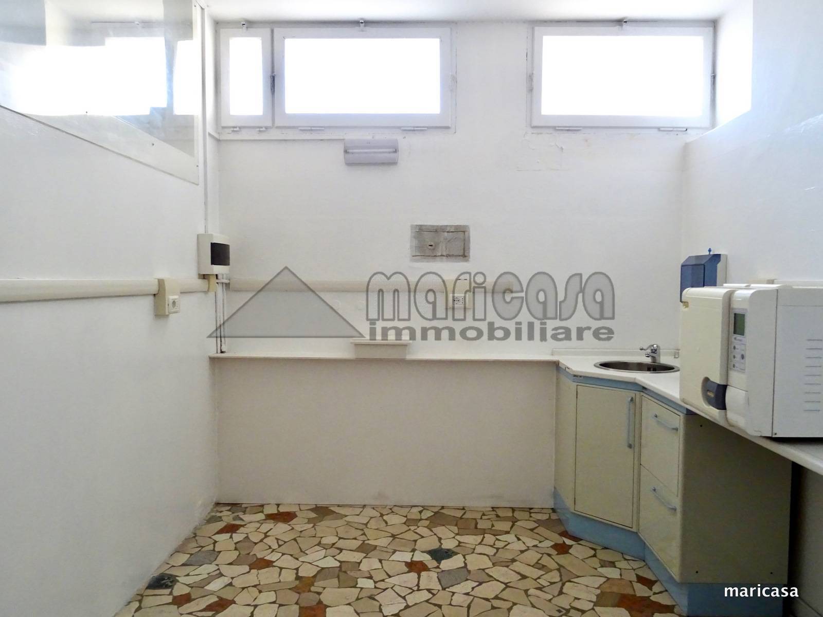 Studio/Ufficio in vendita a Ferrara, Via Bologna