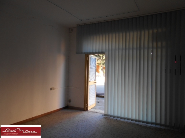 Locale commerciale in vendita a Portomaggiore, Portomaggiore