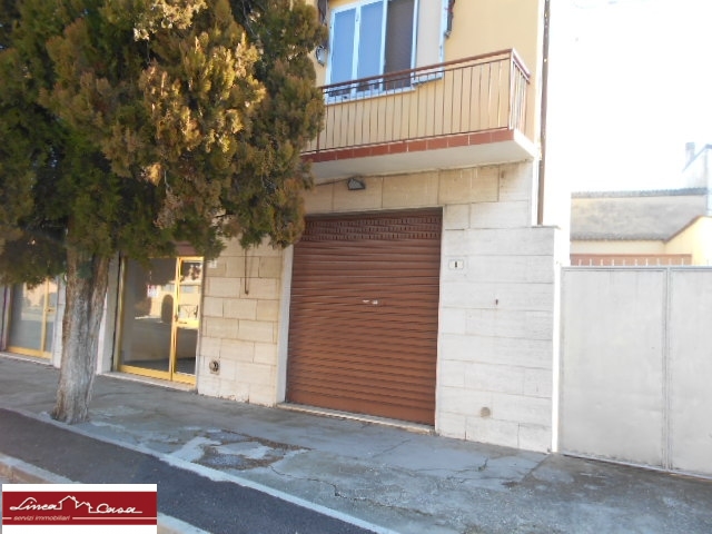 Locale commerciale in vendita a Portomaggiore, Portomaggiore