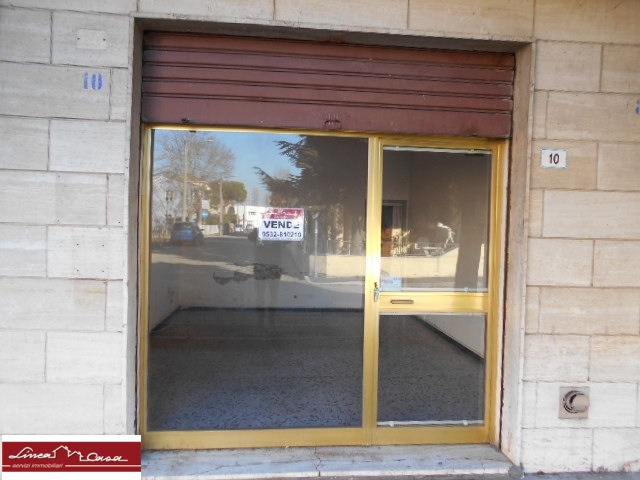 Locale commerciale in vendita a Portomaggiore, Portomaggiore