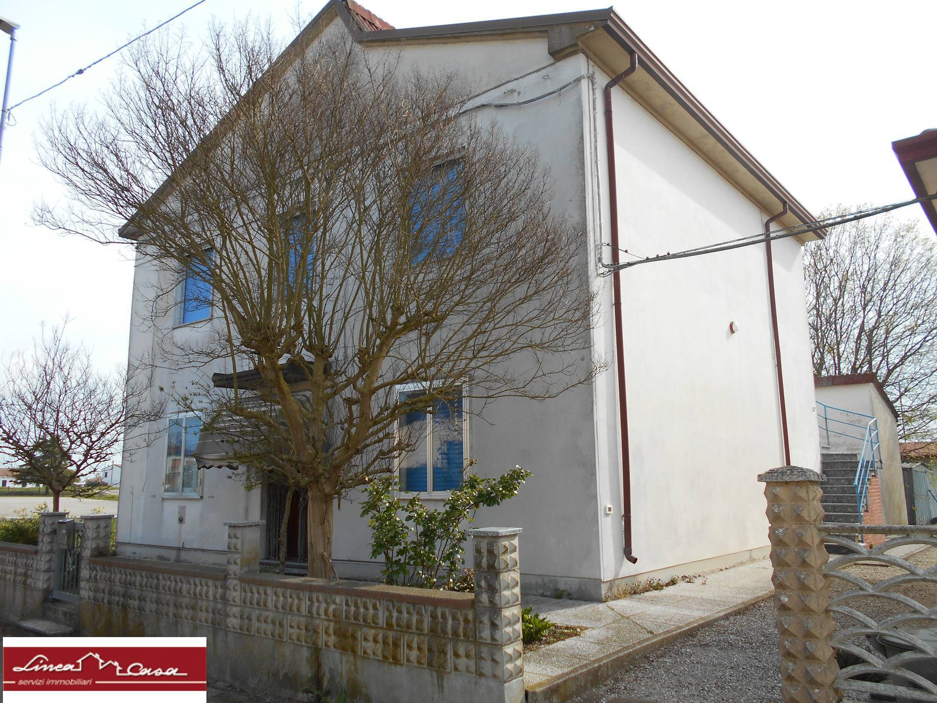 Casa con due appartamenti in vendita a Portomaggiore, Portoverrara