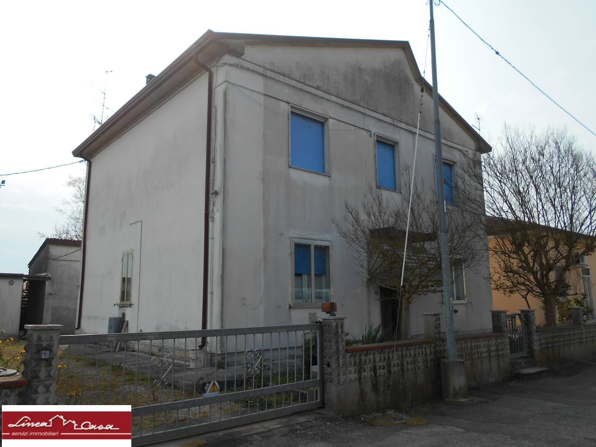 Casa con due appartamenti in vendita a Portomaggiore, Portoverrara