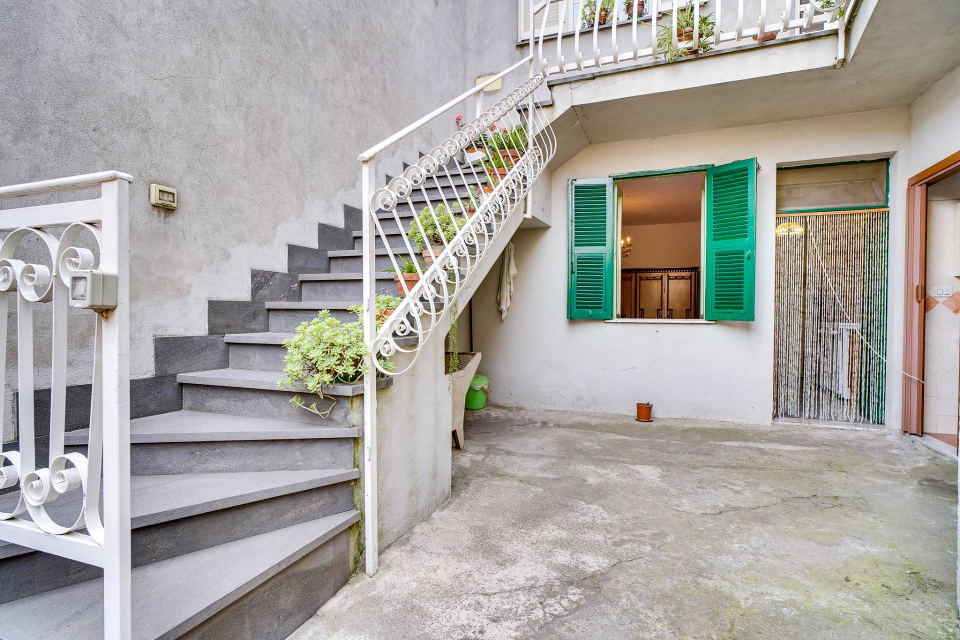 Appartamento indipendente in vendita a Canino