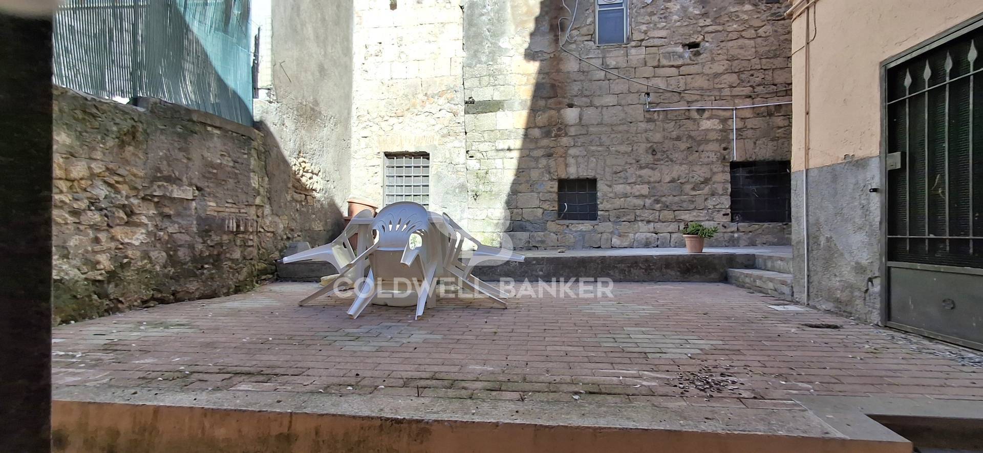 Appartamento indipendente in affitto a Tarquinia, Centro Storico