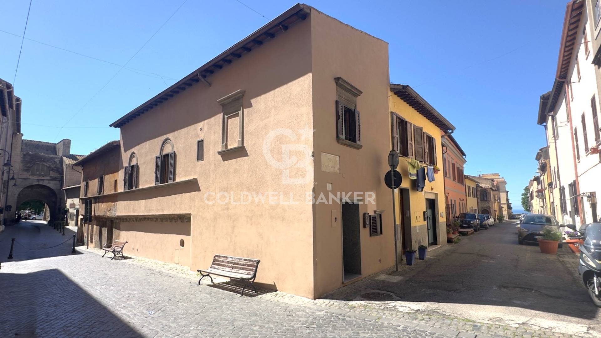Appartamento indipendente in vendita a Tarquinia, Centro Storico