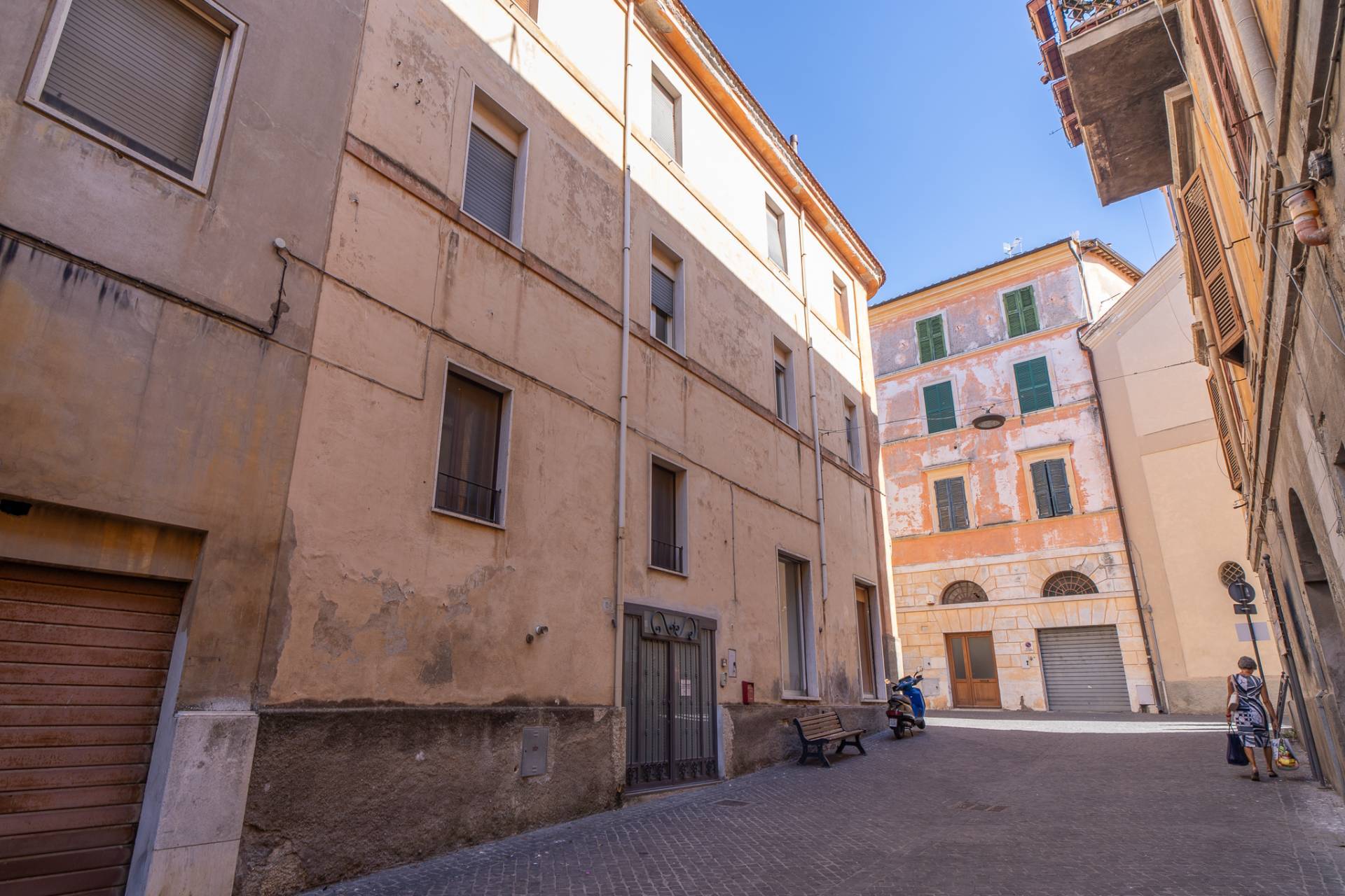 Appartamento indipendente in vendita a Tarquinia, Centro Storico