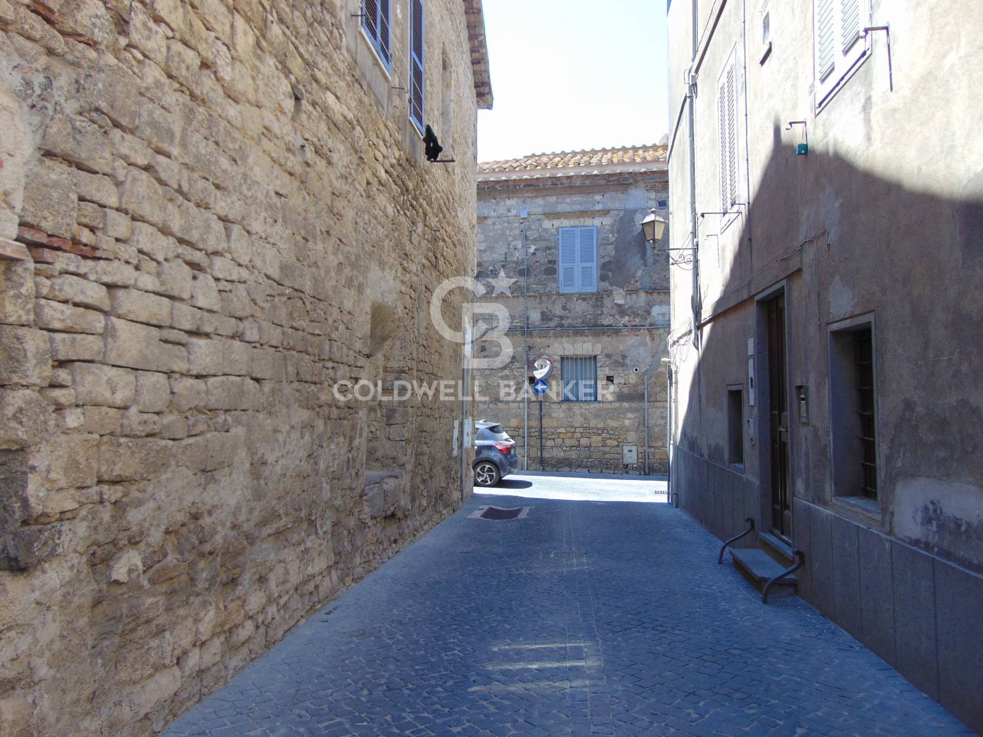 Garage in vendita a Tarquinia, Centro Storico