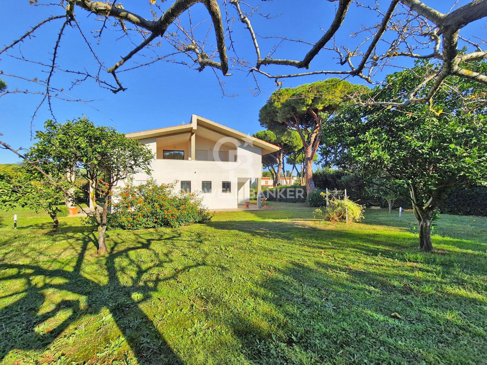 Villa con terrazzo, Tarquinia marina velca