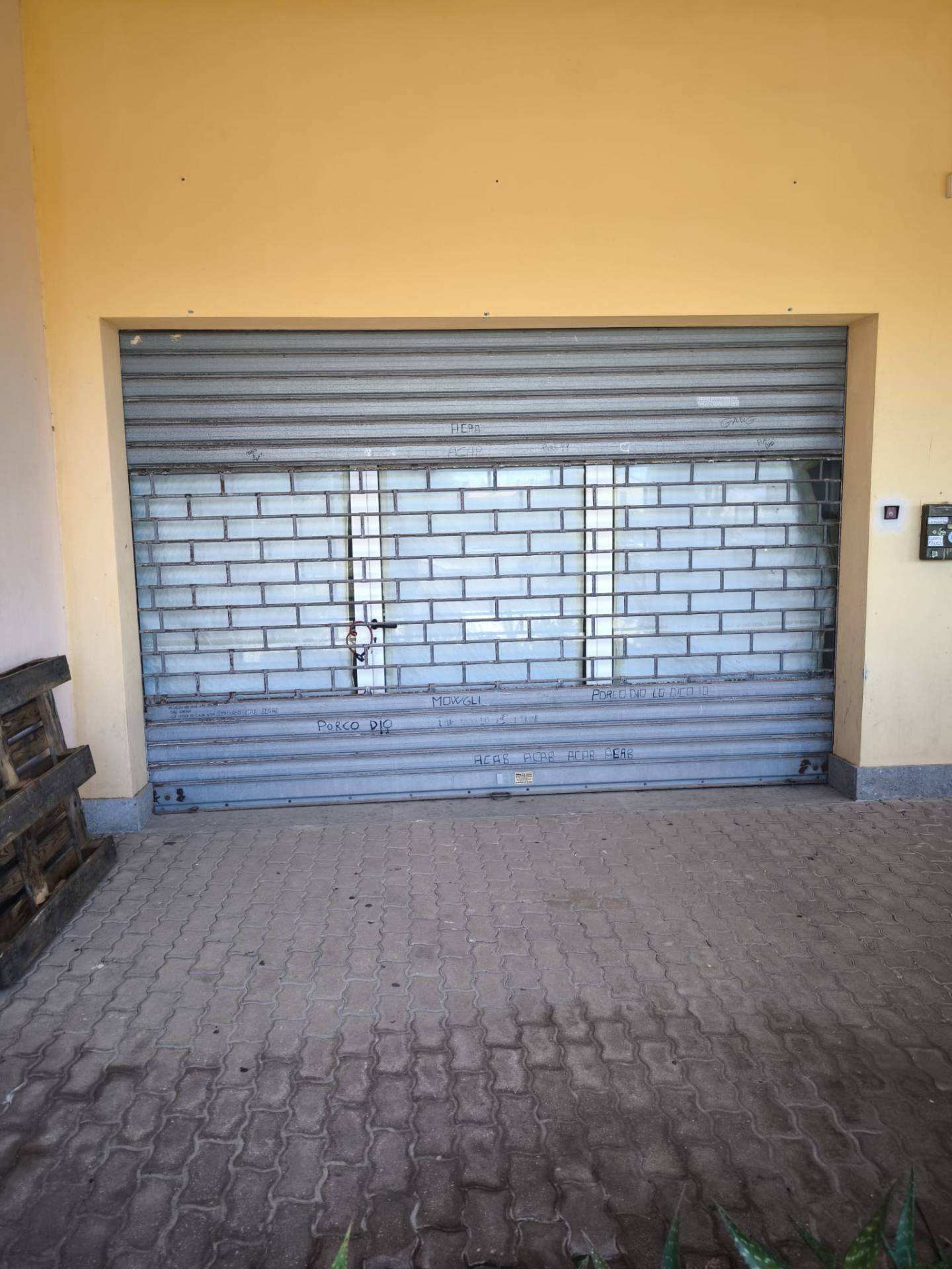 Negozio in vendita a Santa Marinella, Prato del mare