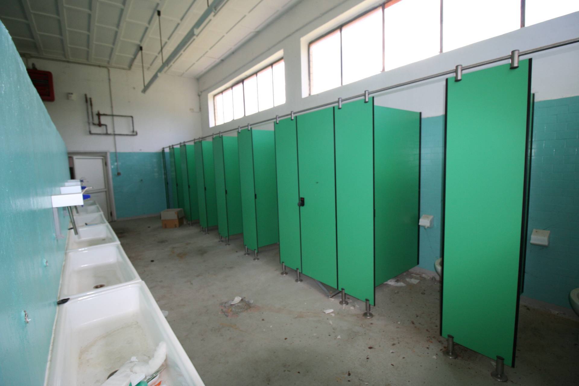 Edificio Industriale in vendita a Viterbo