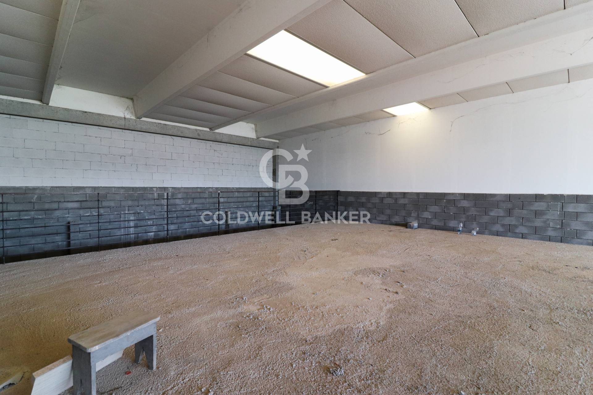 Capannone in vendita a Capranica