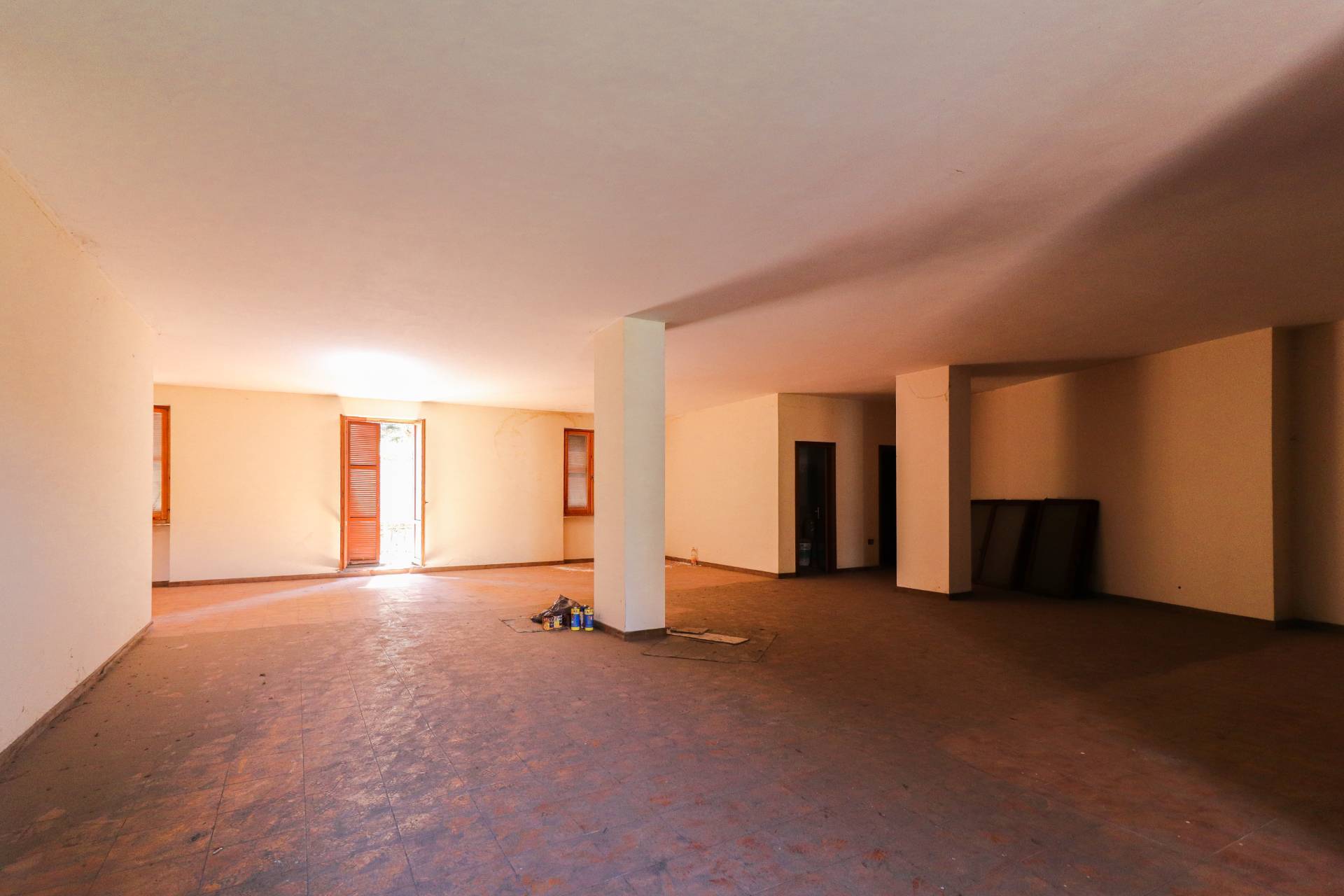 Ufficio in vendita a Vallerano