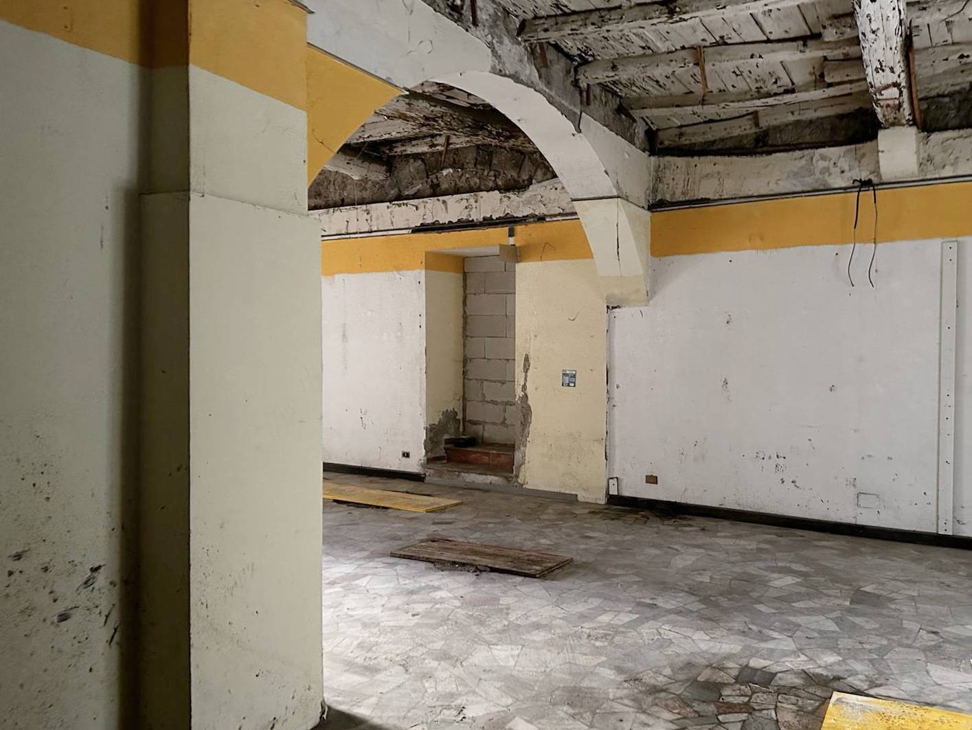 Negozio in vendita a Viterbo, Centro