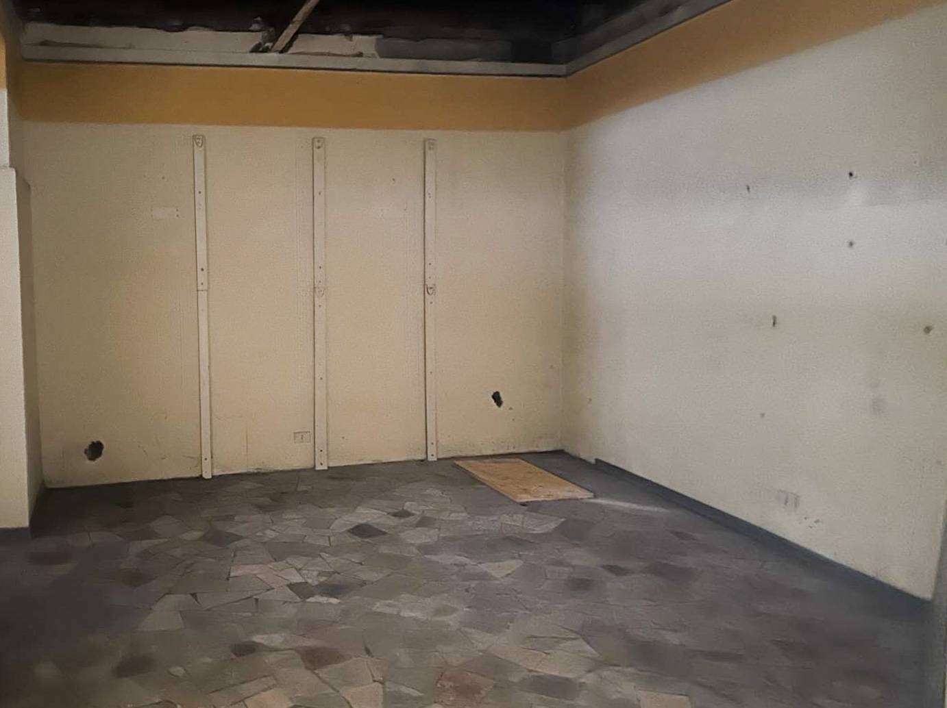 Negozio in vendita a Viterbo, Centro