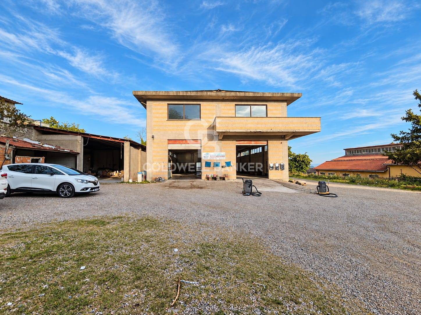 Capannone industriale in vendita a Montefiascone
