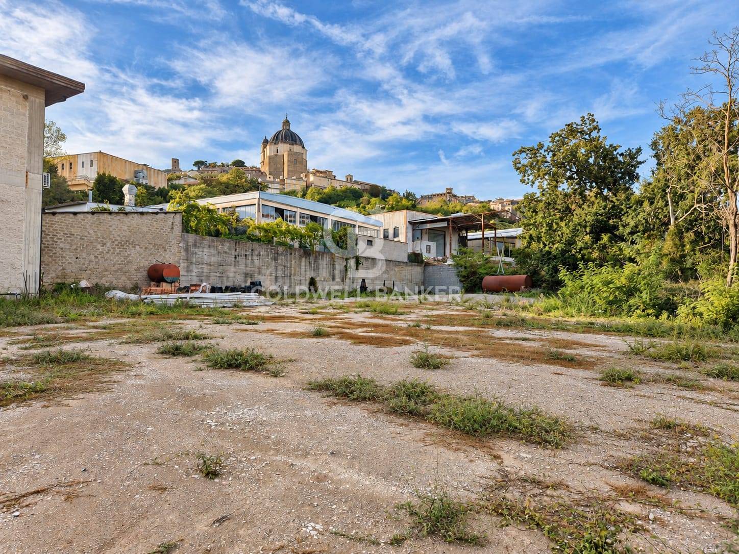 Capannone industriale in vendita a Montefiascone