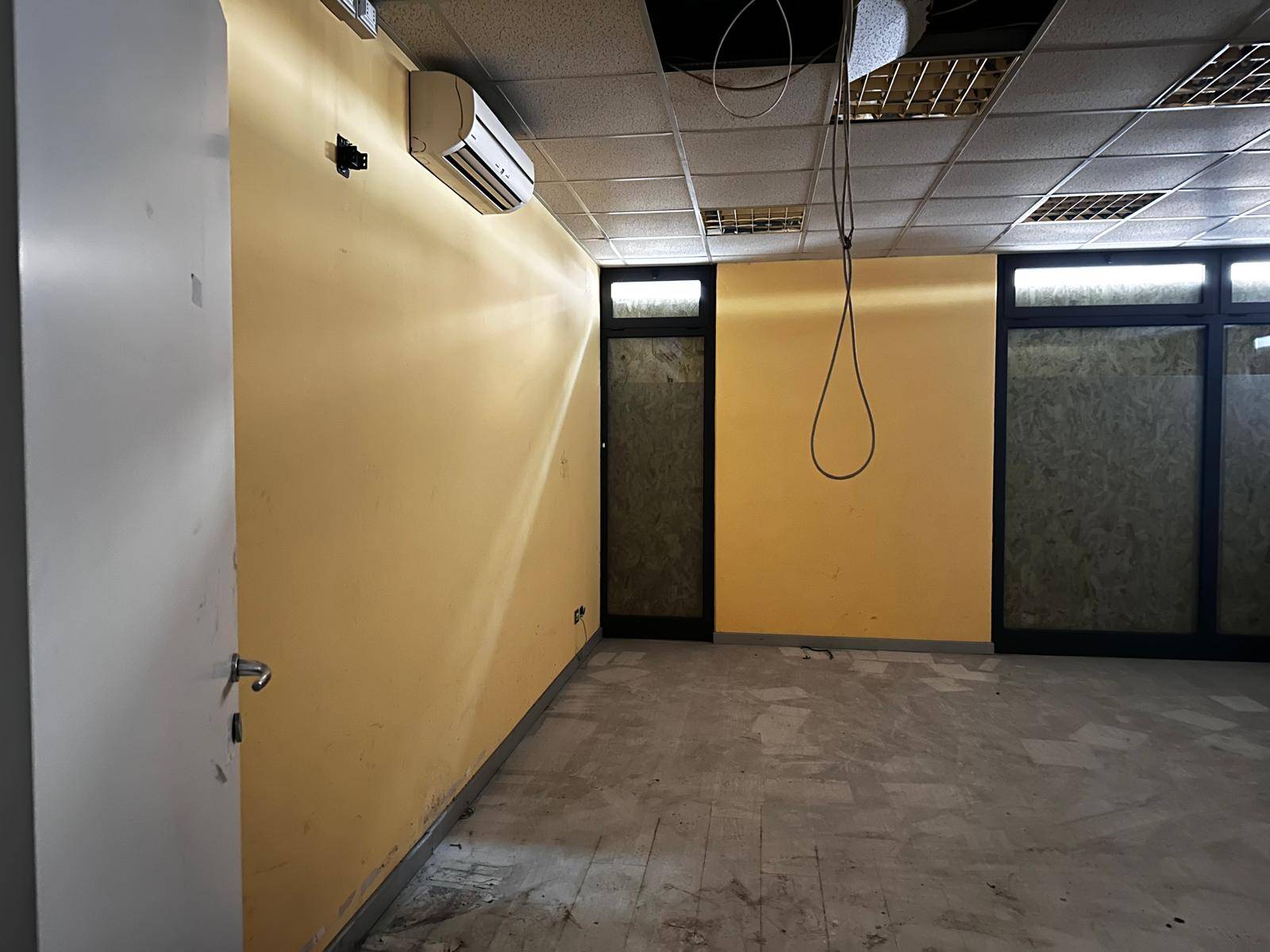Ufficio in vendita a Viterbo, Pilastro
