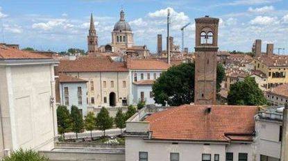 Bilocale con terrazzo, Mantova centro storico