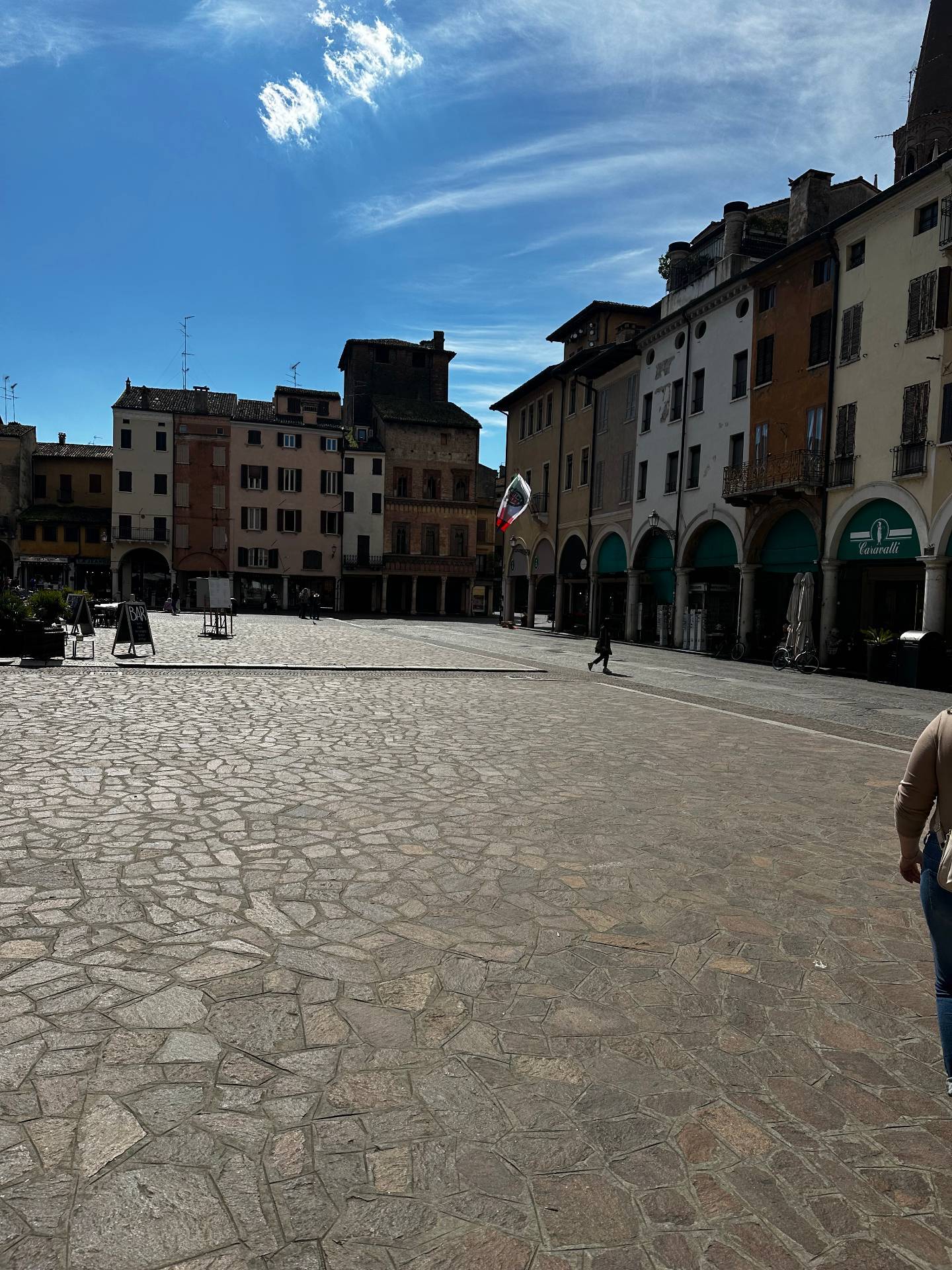 Locale commerciale in affitto, Mantova centro storico