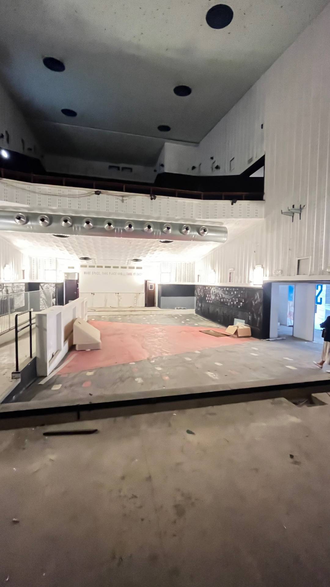 Locale commerciale in vendita a Mantova