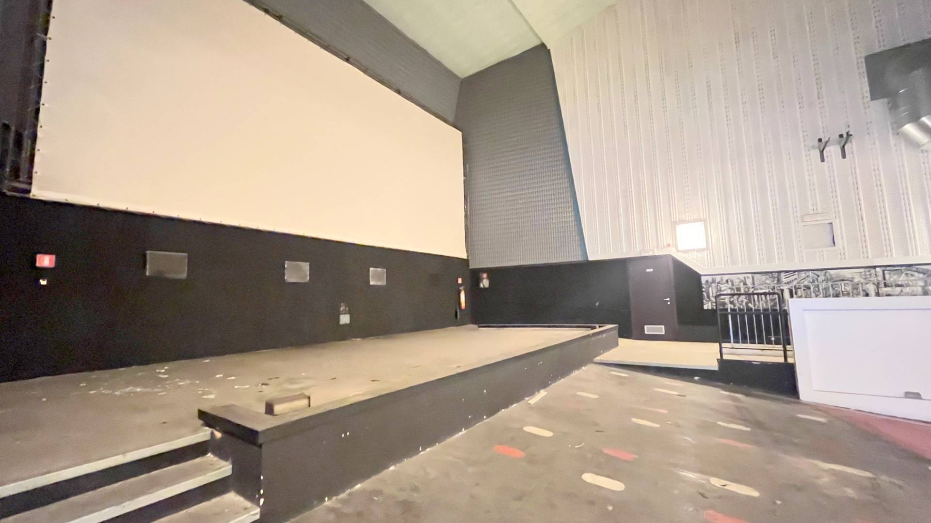 Locale commerciale in vendita a Mantova